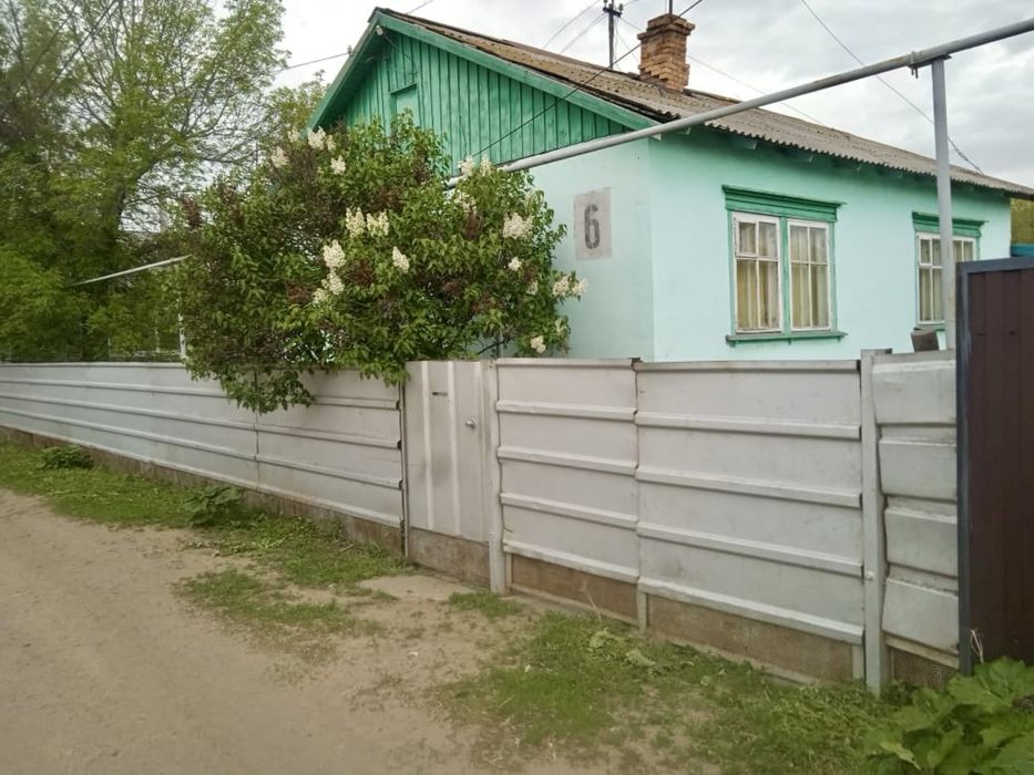 Дом на Кутузова (10-й микрорайон), 3 комнаты, 65 м, участок 6 соток