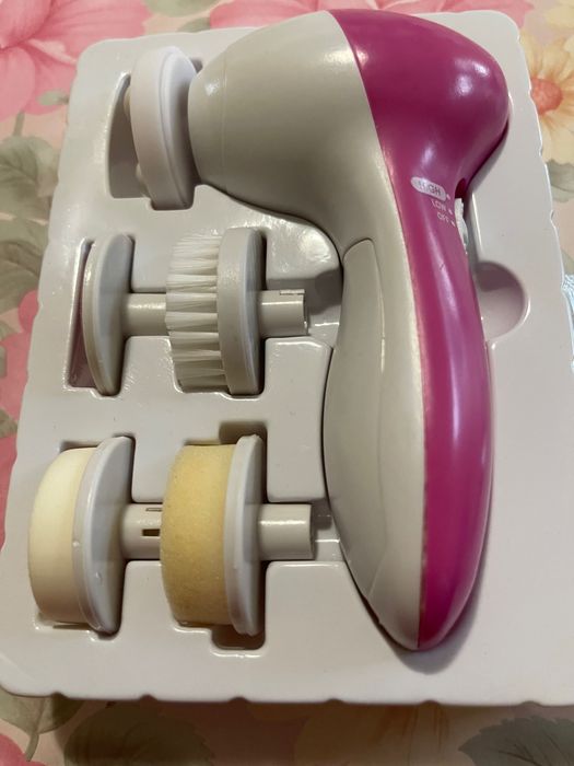 Масажор за лице 5 приставки