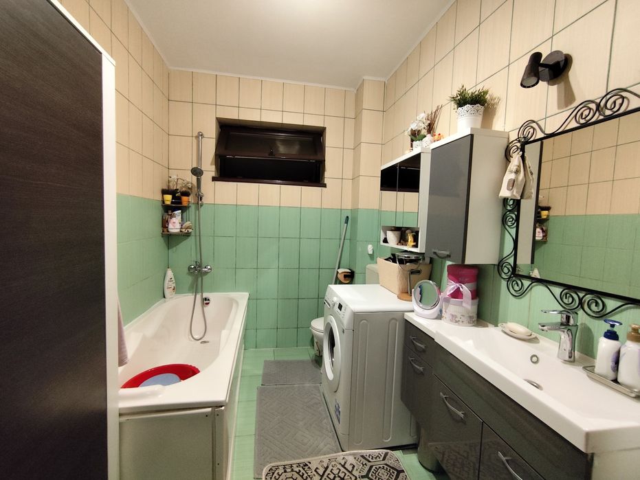 Apartament 2 camere decomandat Etaj 1 Zona Ford Ferval