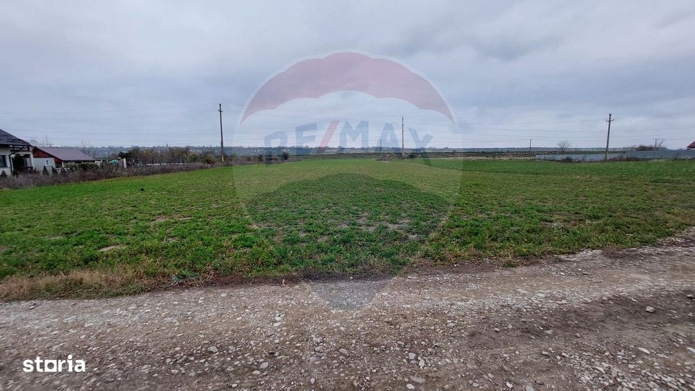Teren pentru investiții în Lilieci de vanzare