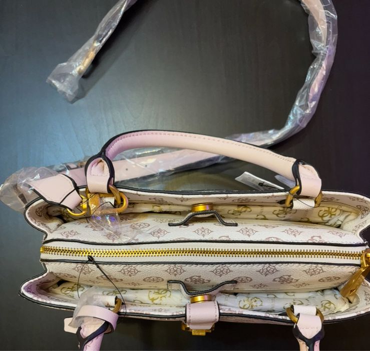 Geantă umăr Guess pt femei