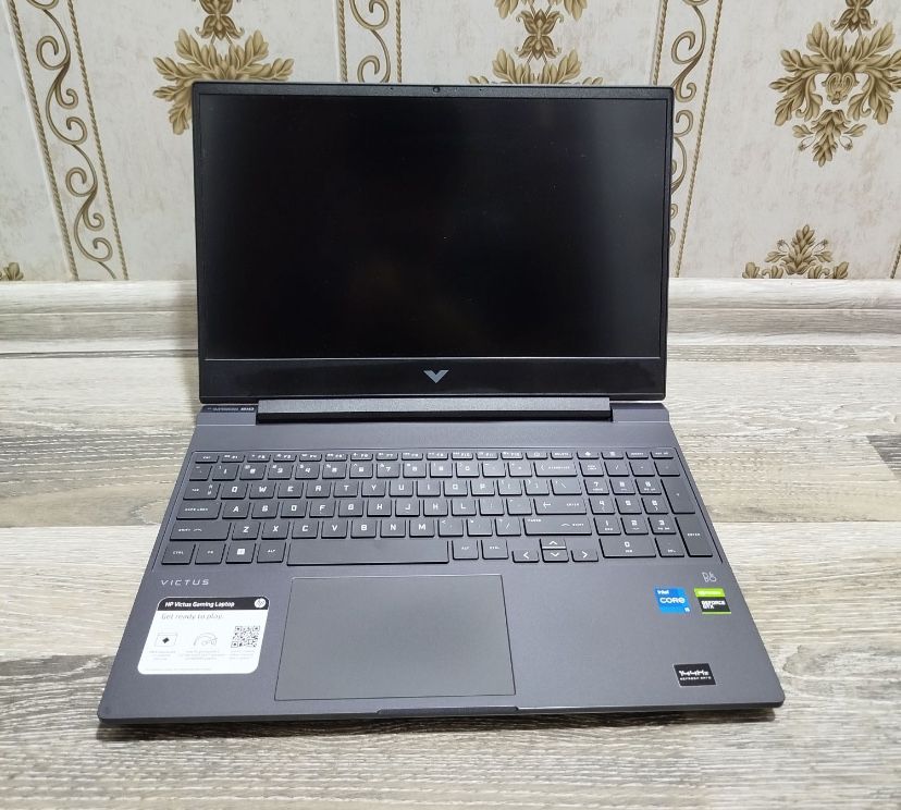 hp VICTUS 15  512/16