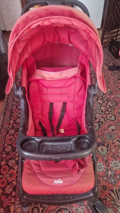 Коляска Joie — лёгкая, удобная, в хорошем состоянии
