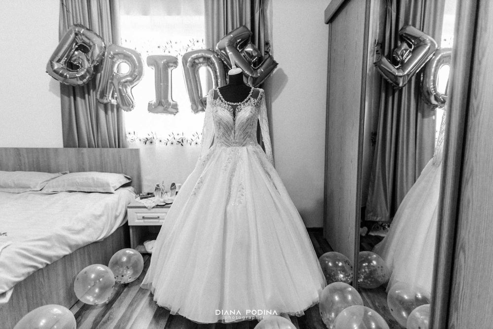 Vând rochie de mireasă