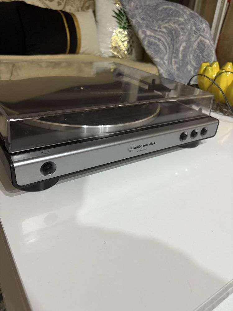 Грамофон Audio Technica AT-LP60XUSB vinyl player винил record