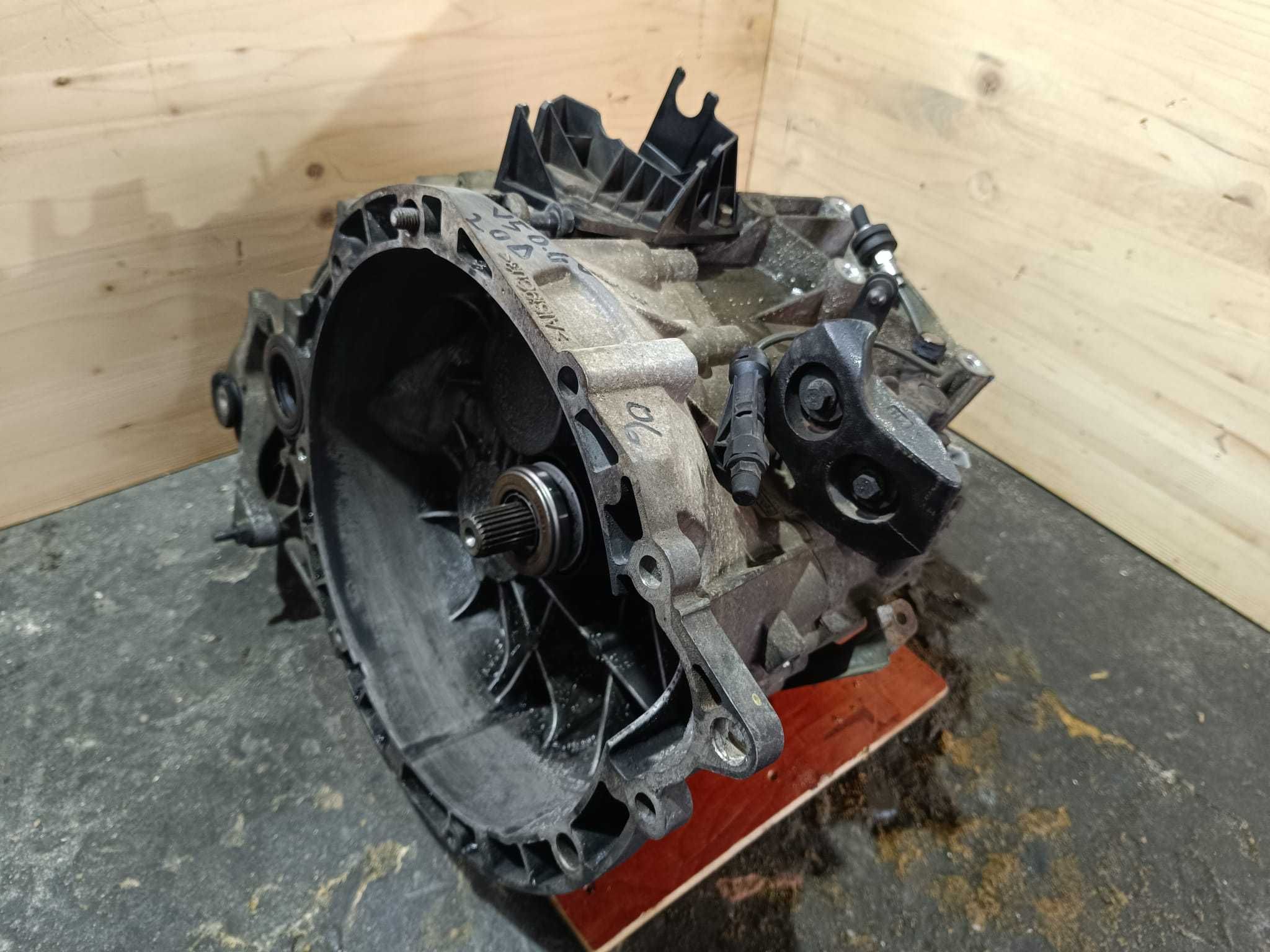 Cutie viteze manuala 6viteze motor 2.0D E4 VOLVO S40 V50 6M2R 7F096 EB