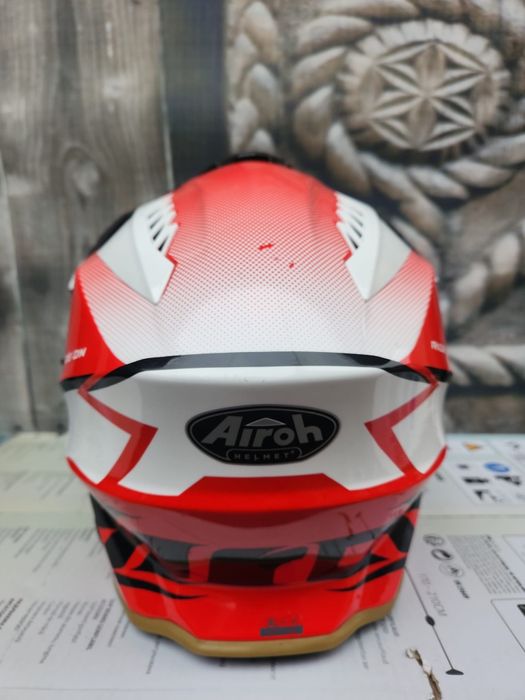 Vând casca moto Airoh Commandet Progresa Red Gloss XL 61-62