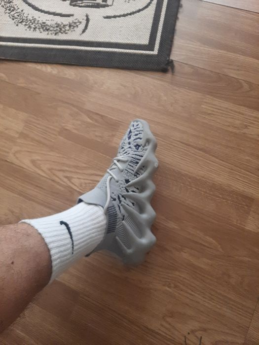 Adidași foarte comozi