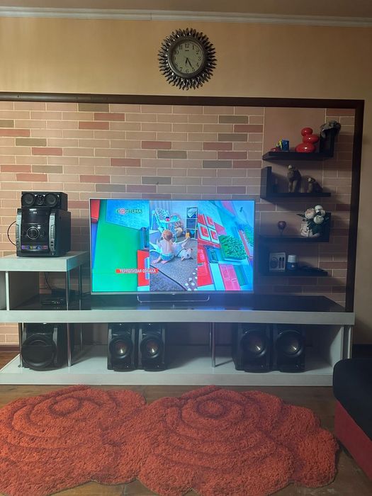 Телевизор в  отличном состоянии: 120/70