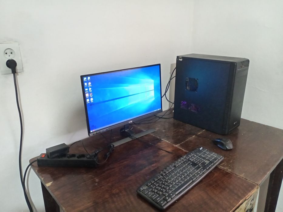 Кампютер сатилади