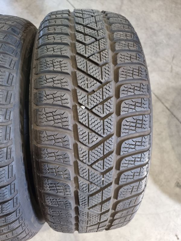 215/55/17 PIRELLI 4бр