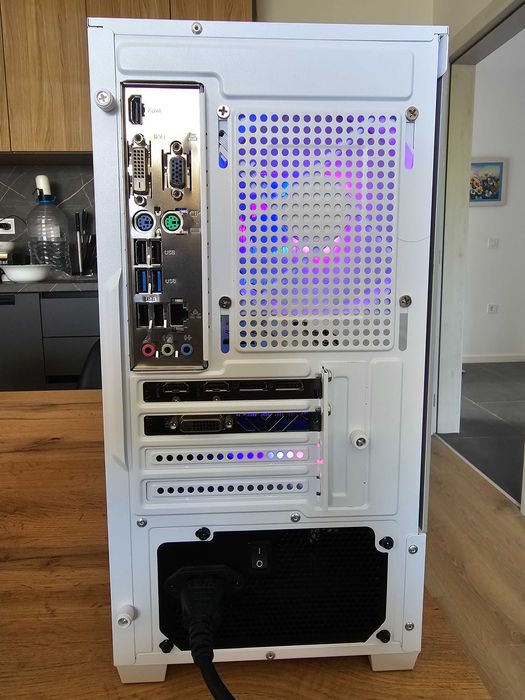 PC intel i3 10105 4x4.40 Ghz | RX 580 8GB|16GB RAM|1TB SSD + 500GB HDD