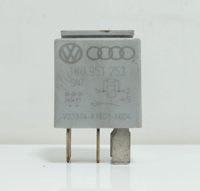 Releu  1K0951253 Volkswagen VW Touran  seria