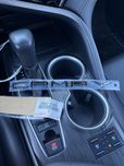 Шильдик CAMRY на крышку багажника камри 70 / 75. Оригинал