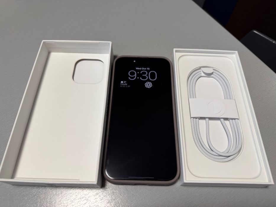 Iphone 16 Pro Max 256GB - baterie 100% - desert titanium