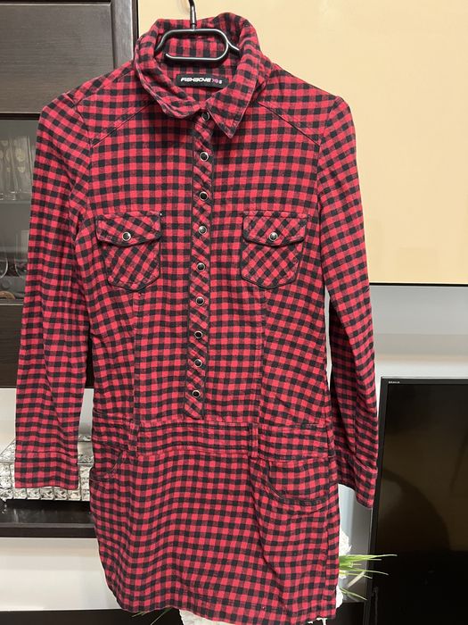 Rochite marime 8-9 ani