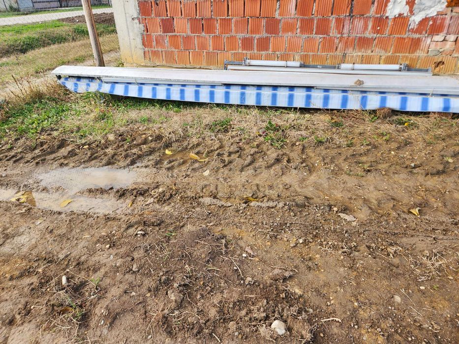 Marchiza retractabila