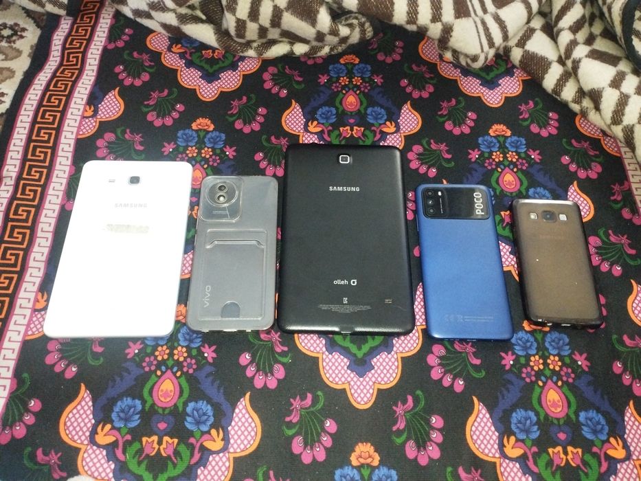 Planshetlar sotiladi