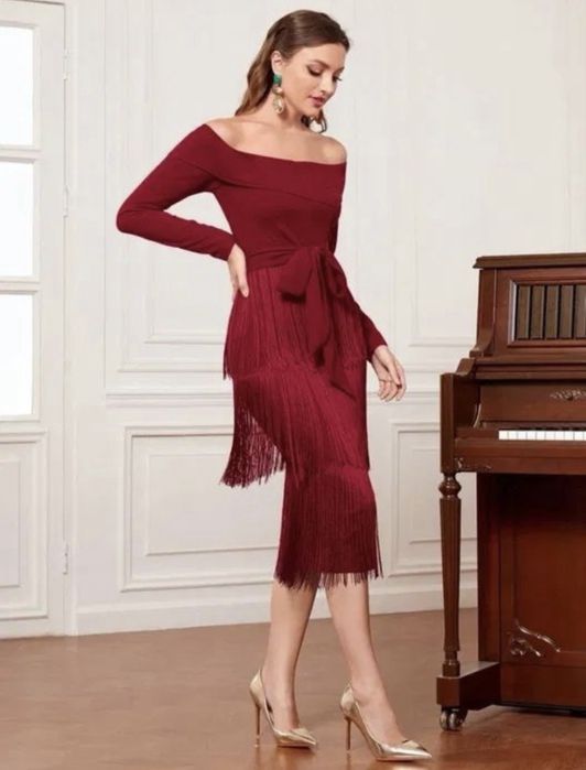 Rochie elegantă cu franjuri