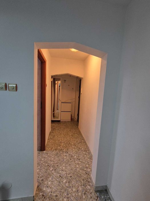 Direct proprietar vand ap 3 cam, Sect 4, Strada Semenic, etaj 2