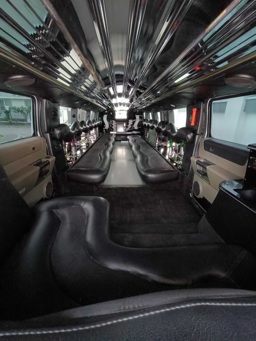 HUMMER H2 - limuzina nunti evenimente 22 locuri, 11 metri lungime