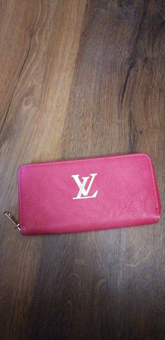 Дамски кожен портфеил