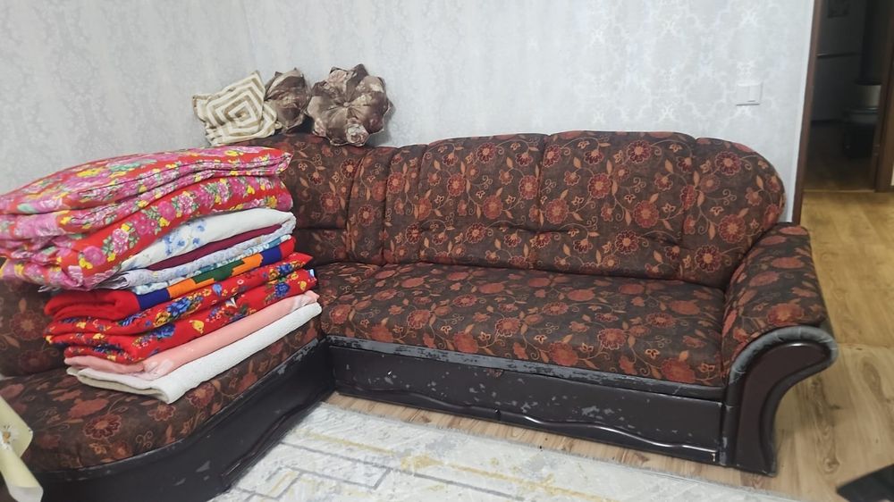 Диван тегін беріледі