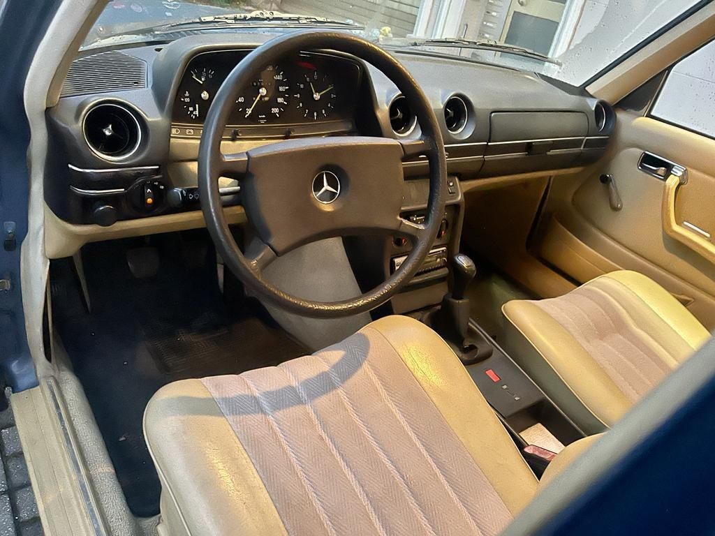Mercedes E230 1982