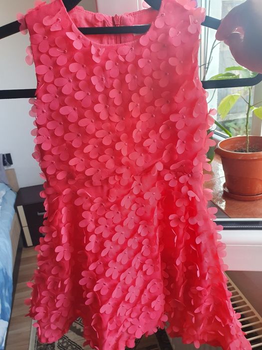 Rochita de fete roz cu floricele
