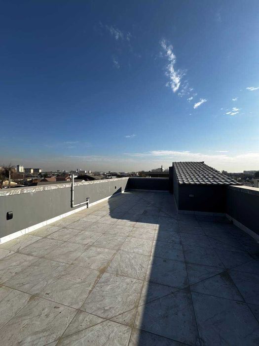 Продаётся современный таунхаус в евростиле с новым евроремонтом !