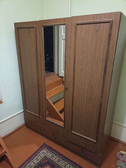 Продажа домашних мебели разного вида.