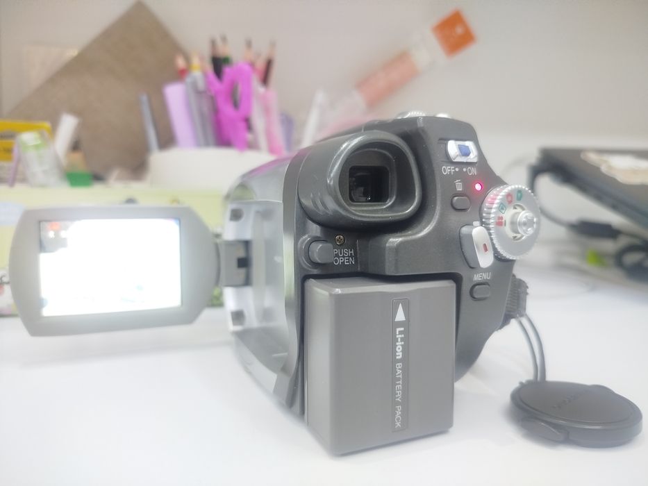 Video kamera VDR-D150EE