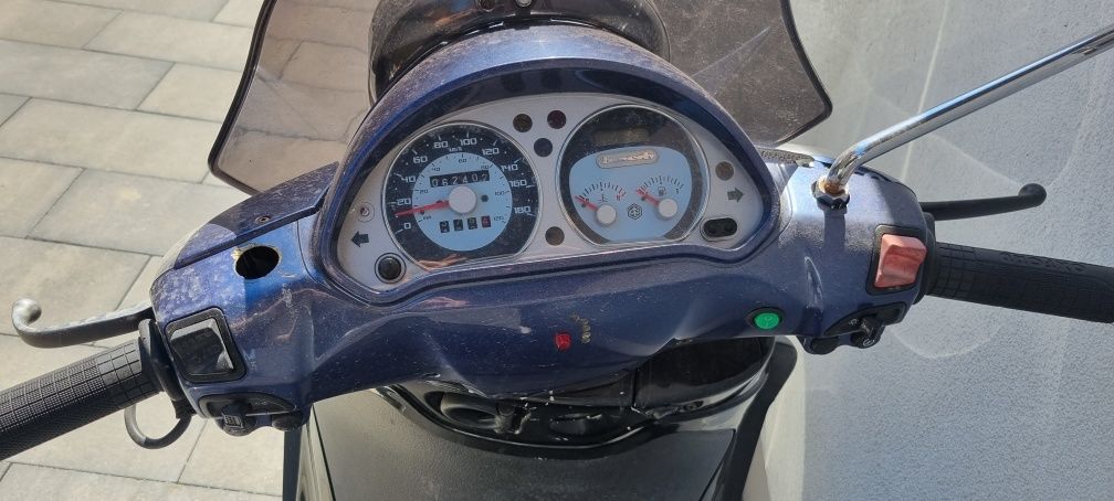 Scuter (scooter) Piaggio Beverly 500