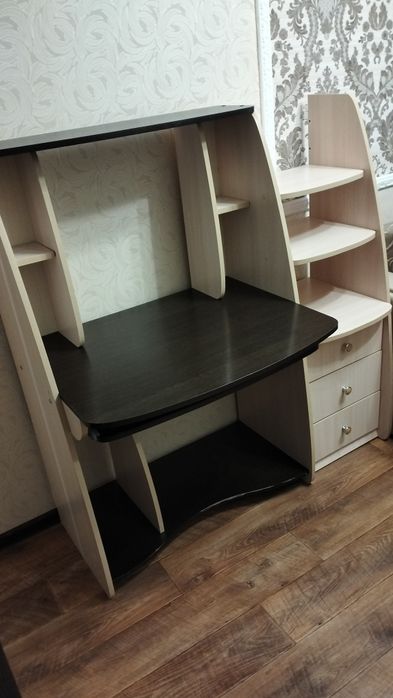 Продам стою компьютерный!!!