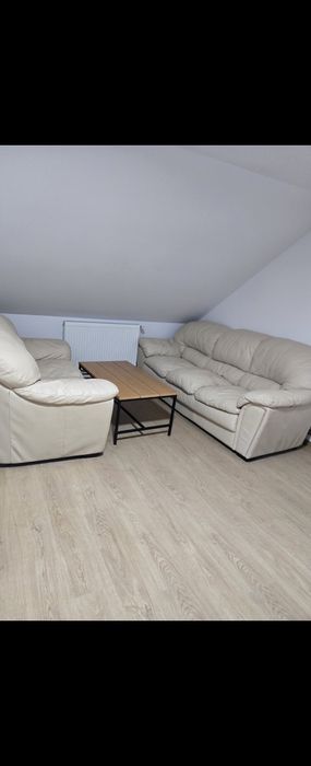 Inchiriez apartament 3 camere in aiudul de sus