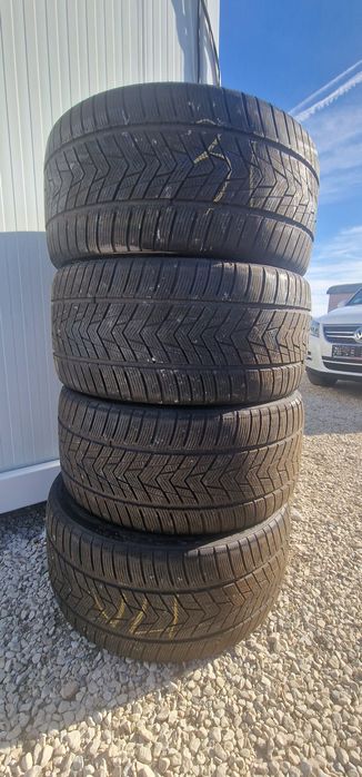 Зимни Гуми 295 35 21