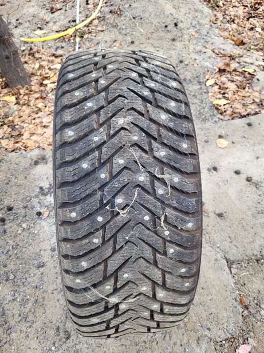 Продаю зимные шины на Toyota Land Cruiser
