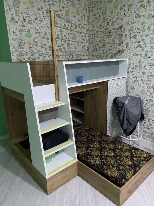 Двухъярусная детская кровать