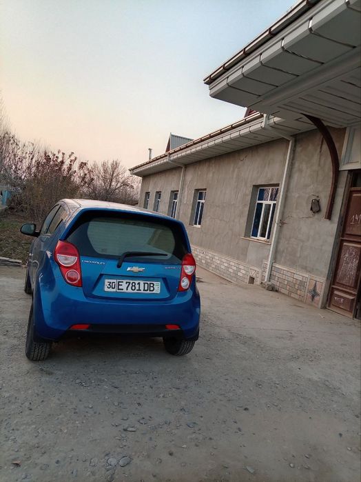 Avtomobil Spark sotiladi