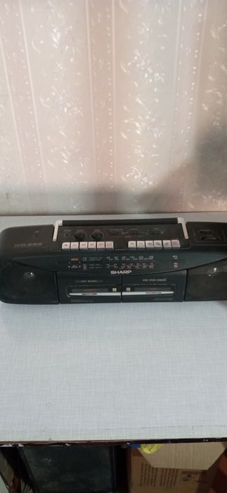 Продам магнитофон Sharp