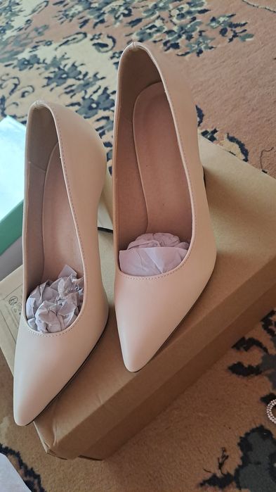 Vând Pantofi cu toc gros