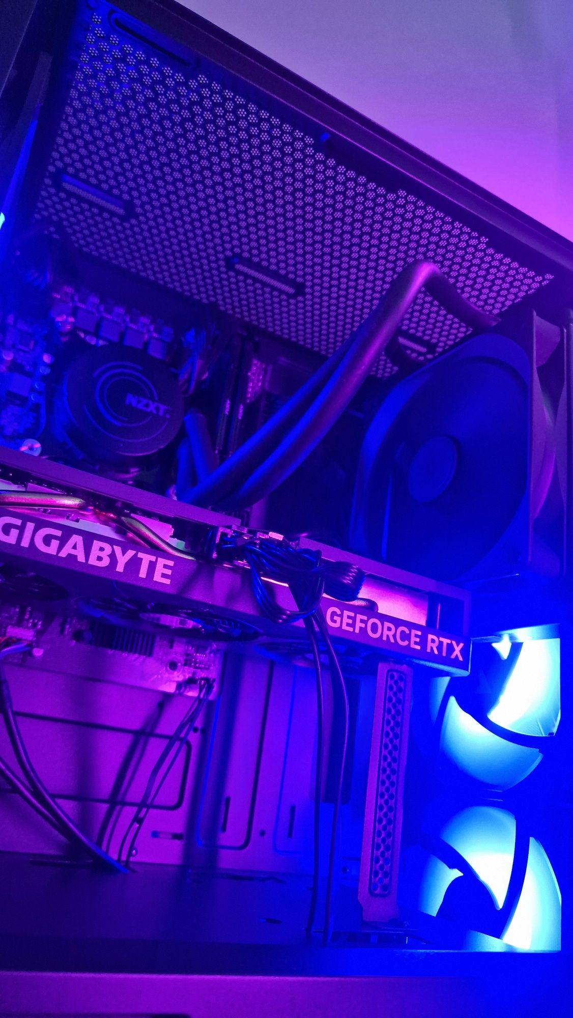 Vand PC Gaming i5 12400F | RTX 4060 8gb | 32gb DDR5 | 1TB SSD | NOU