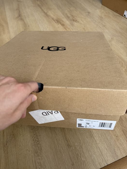 Ghete UGG gri.