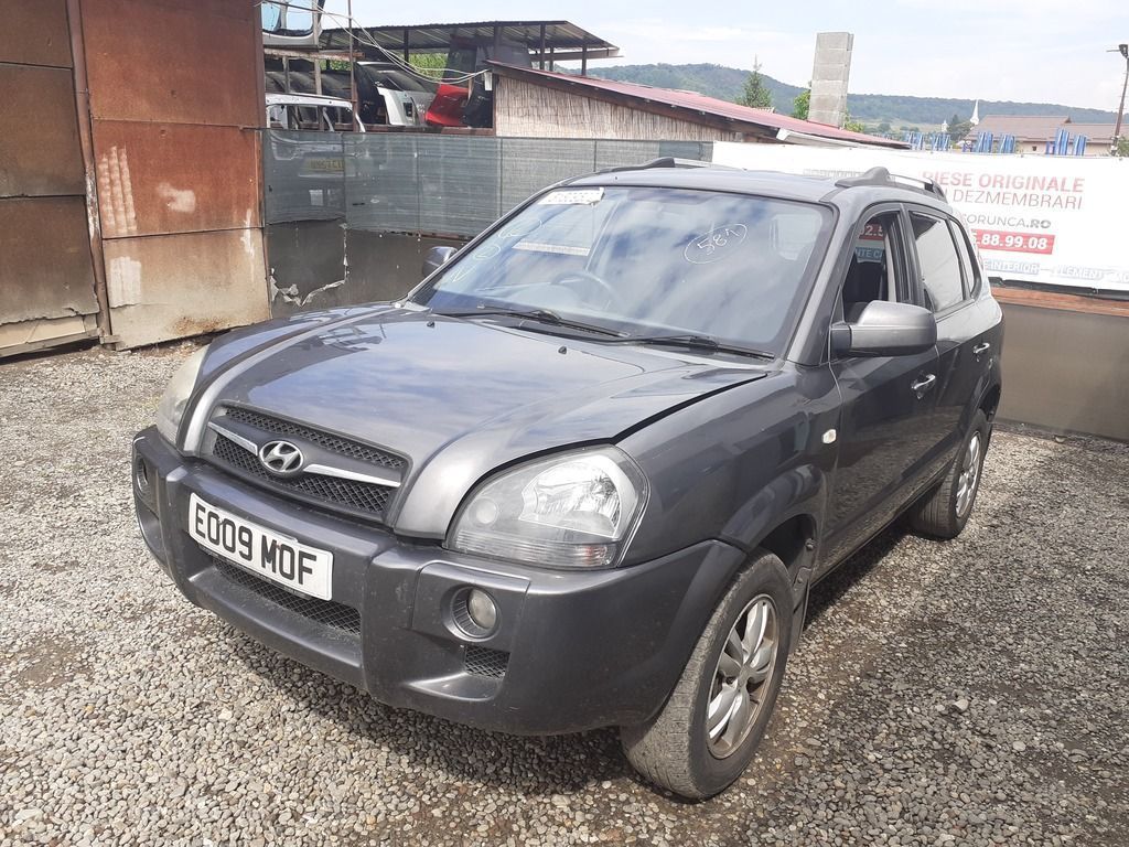 Dezmembrez Hyundai Tucson 2.0 BENZINA 2006-2010