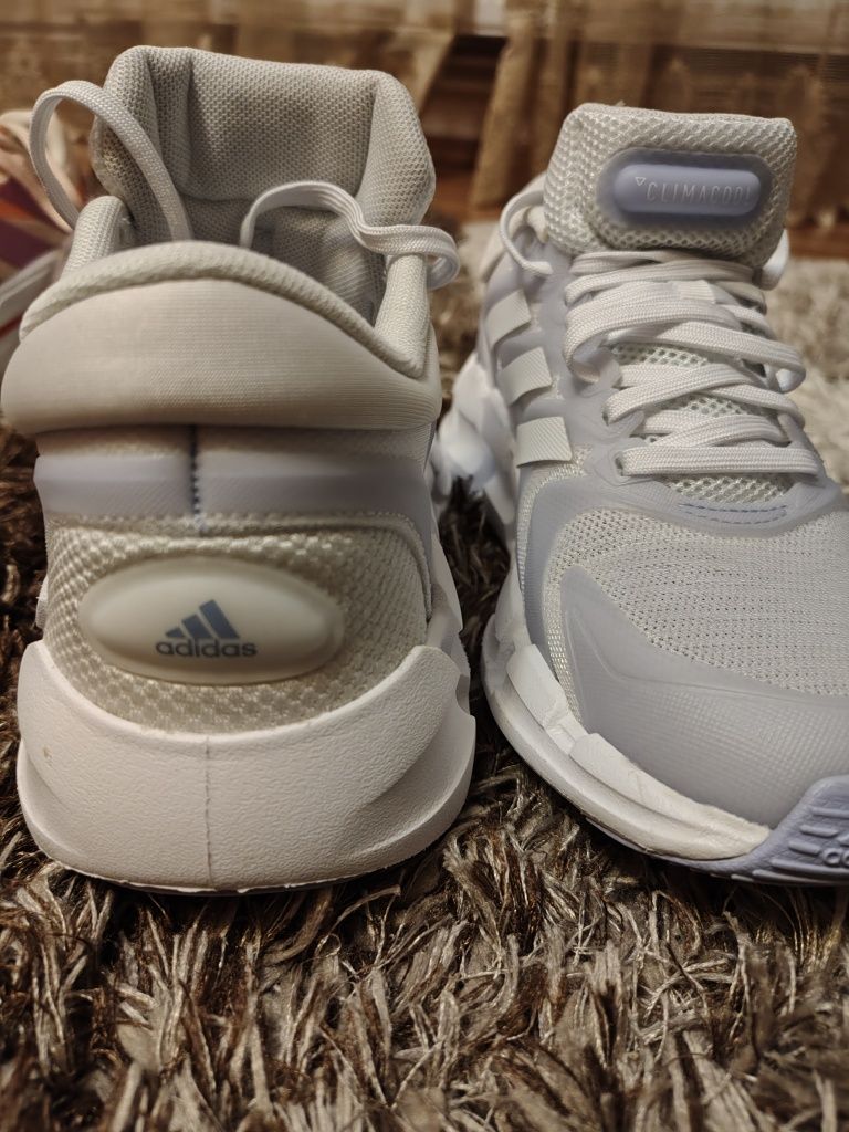 De vânzare pantofi sport Adidas