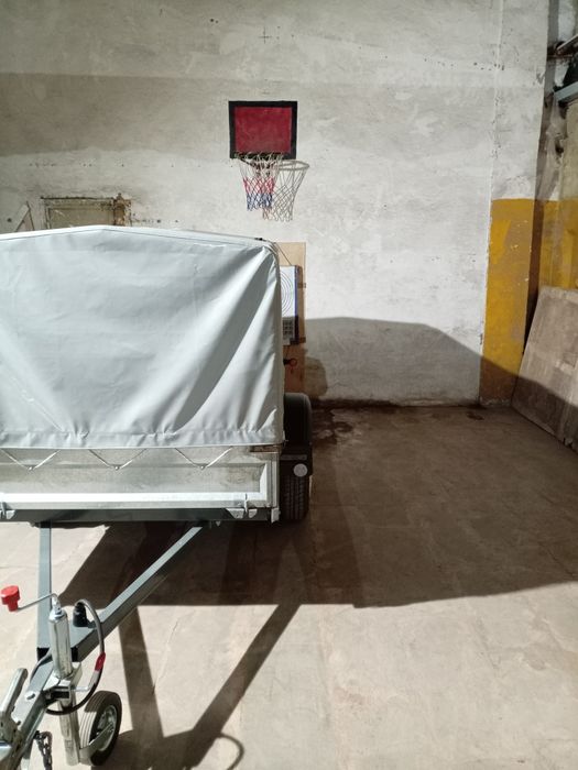 Помещение на Беркуте под кладовку, стоянку прицепов, велосипедов и тд