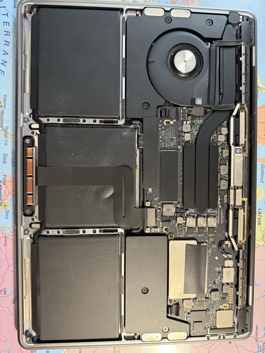 MacBook Pro 13” 2016 A1708 functional display spart