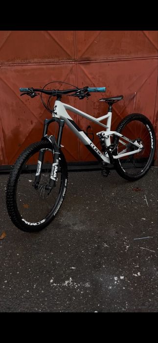 Cube stereo race 140 carbon