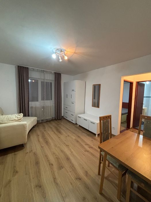 Inchiriez apartamant