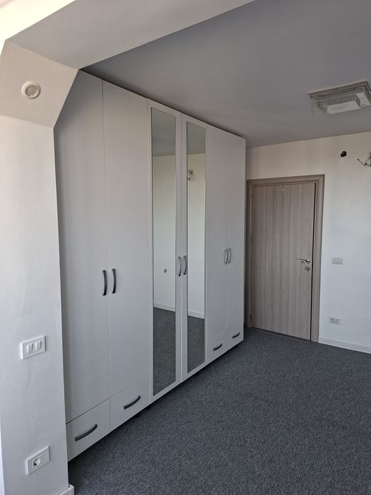 Vând apartament 3 camere